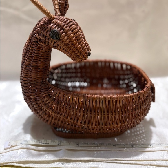 Vintage Brown Wicker Deer Basket - Picture 9 of 10